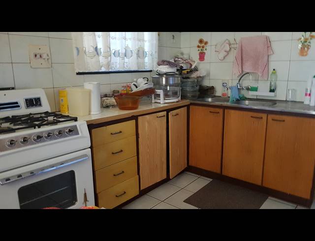 3 BEDROOM HOUSE SOLD IN STILFONTEIN EXT 2